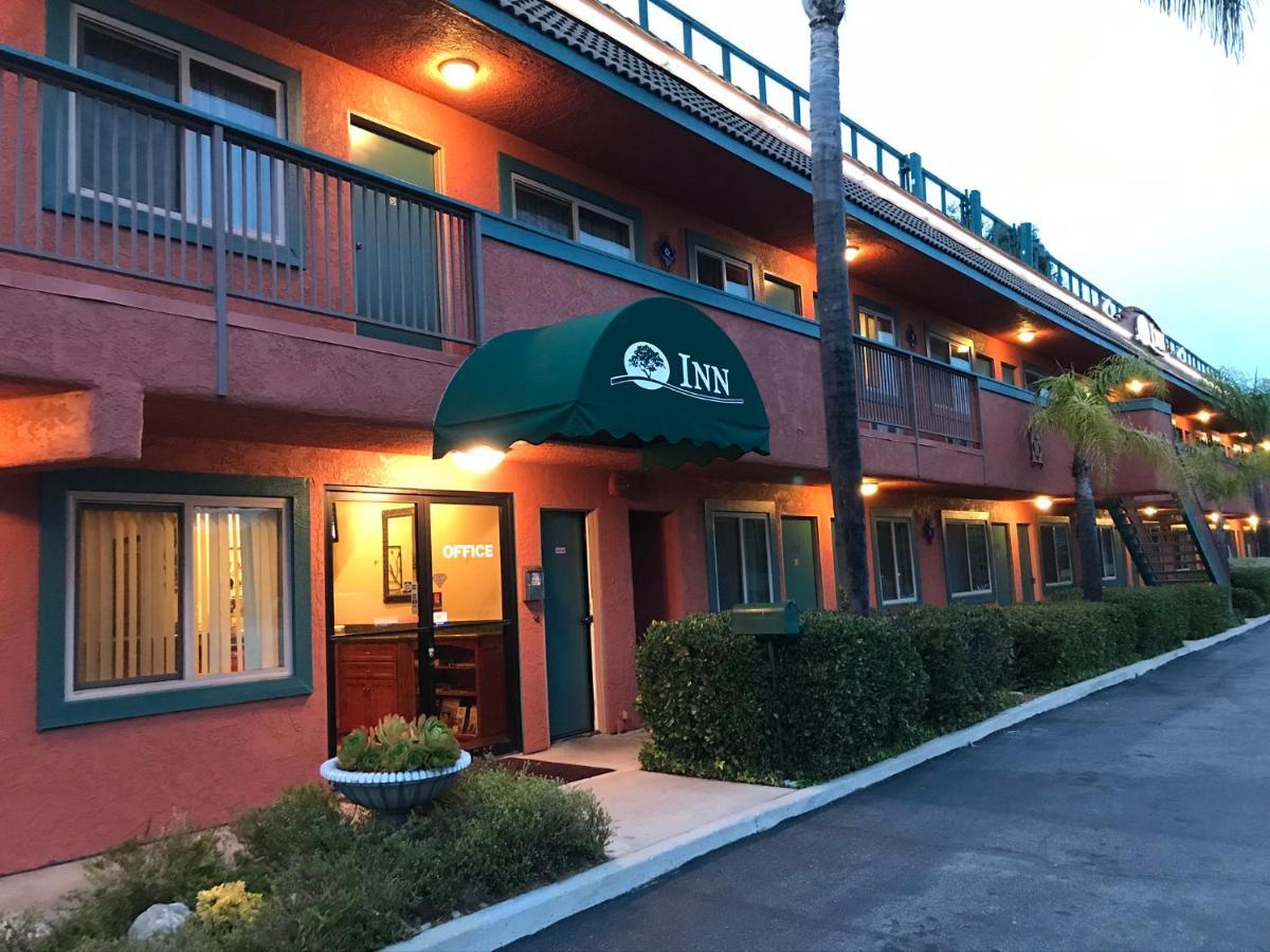 Oakridge Inn Oak View Luaran gambar