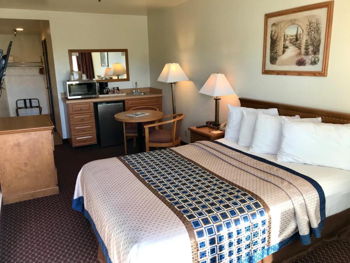 Oakridge Inn Oak View Luaran gambar