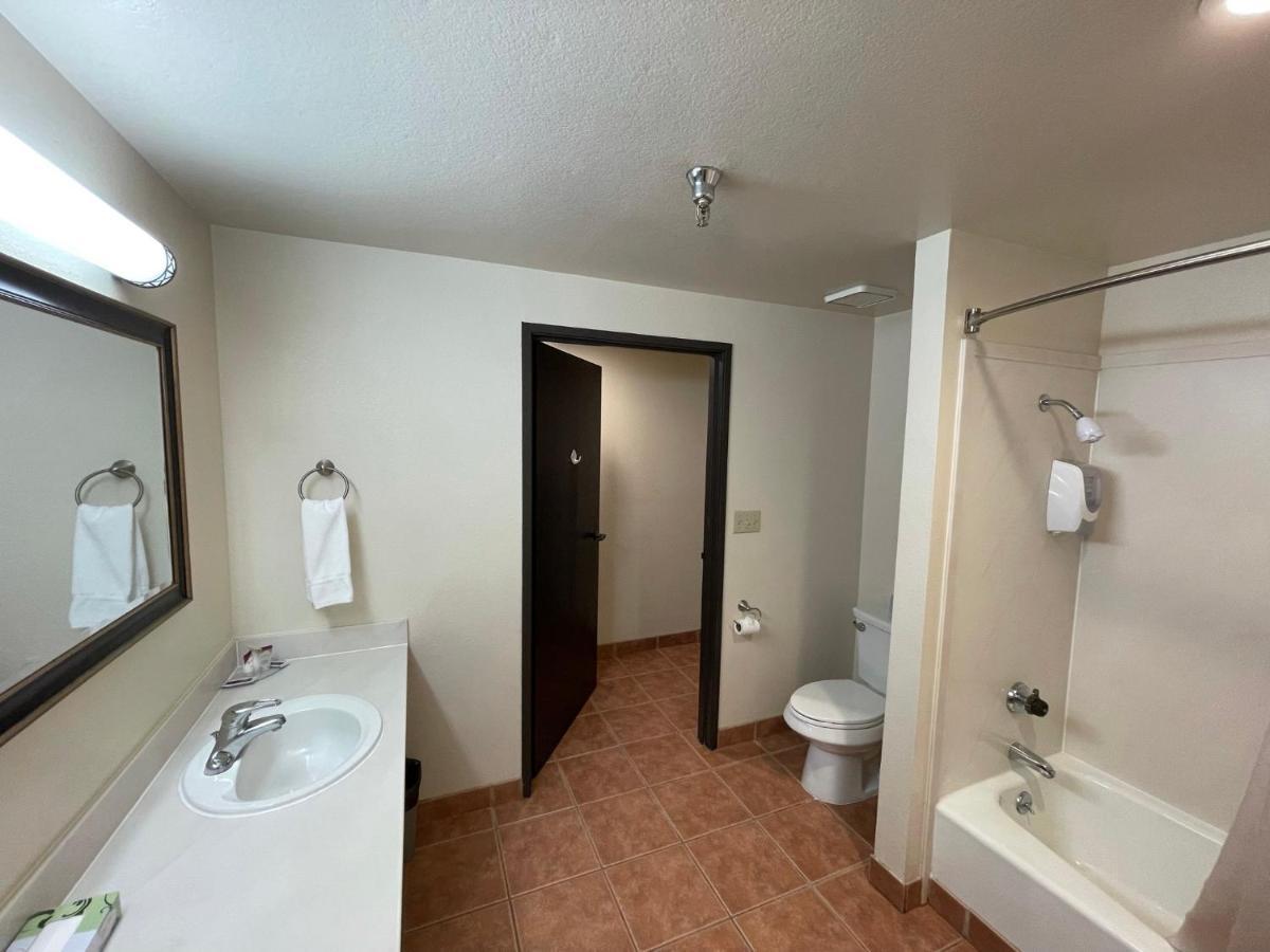 Oakridge Inn Oak View Luaran gambar