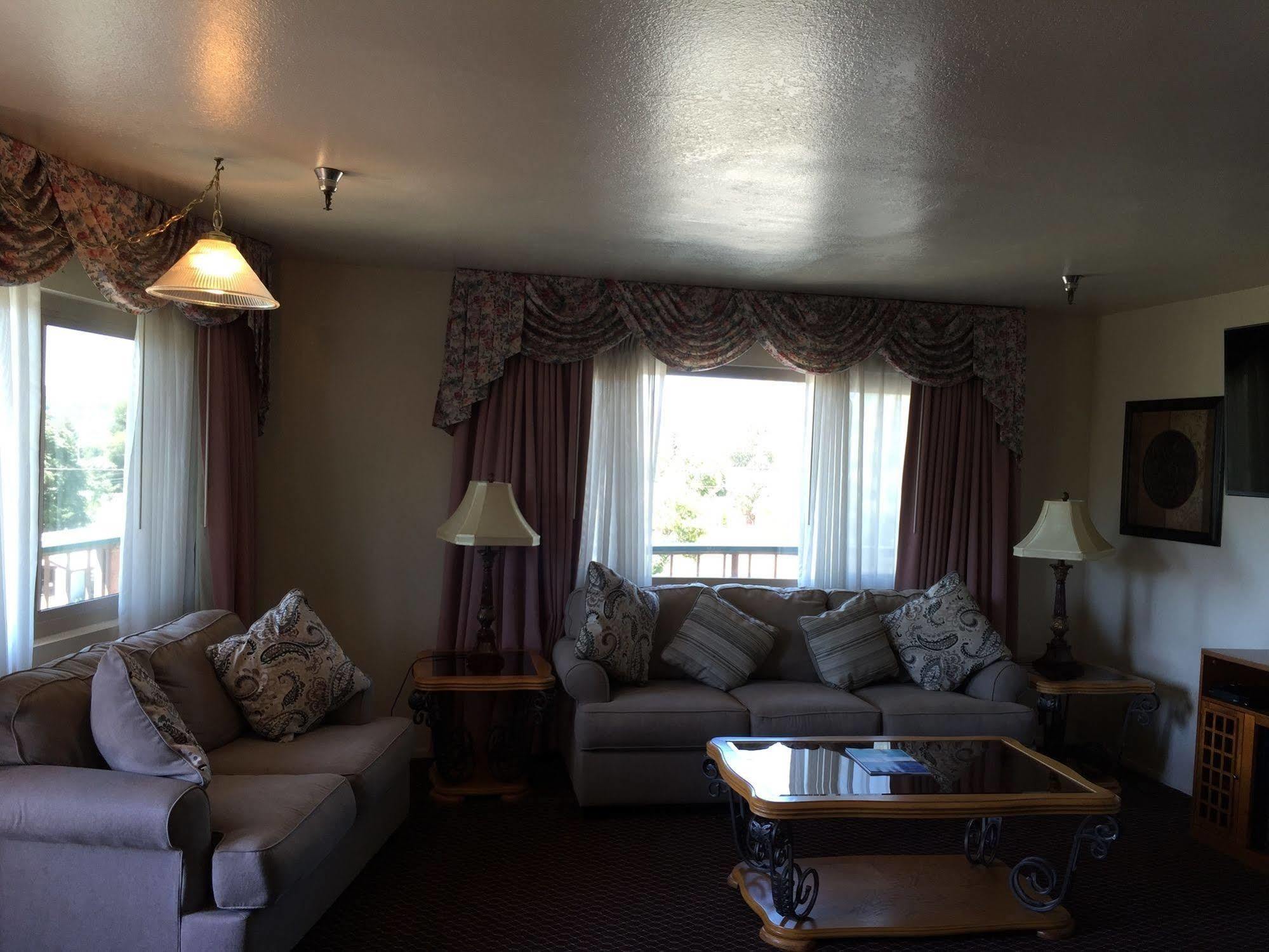 Oakridge Inn Oak View Luaran gambar
