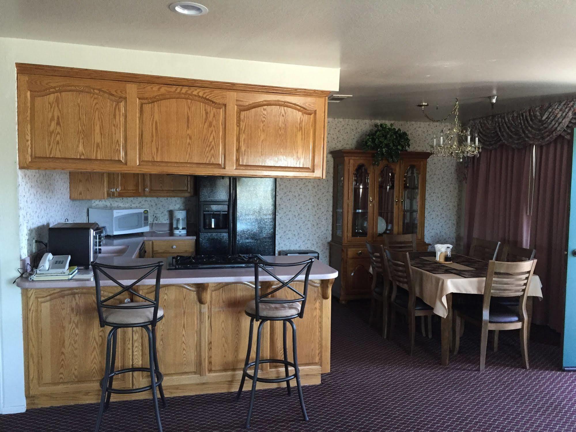 Oakridge Inn Oak View Luaran gambar