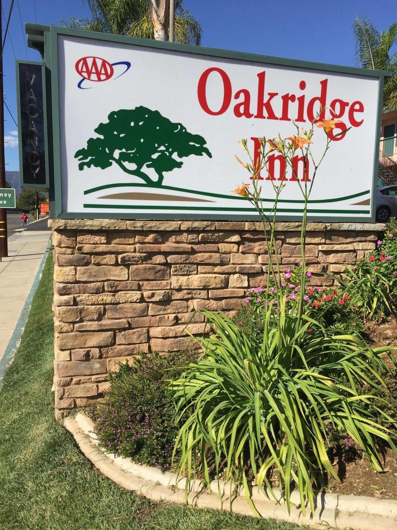 Oakridge Inn Oak View Luaran gambar
